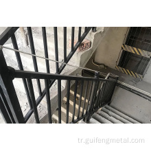 İskandinav merdivenleri için masif ahşap korkuluklar
